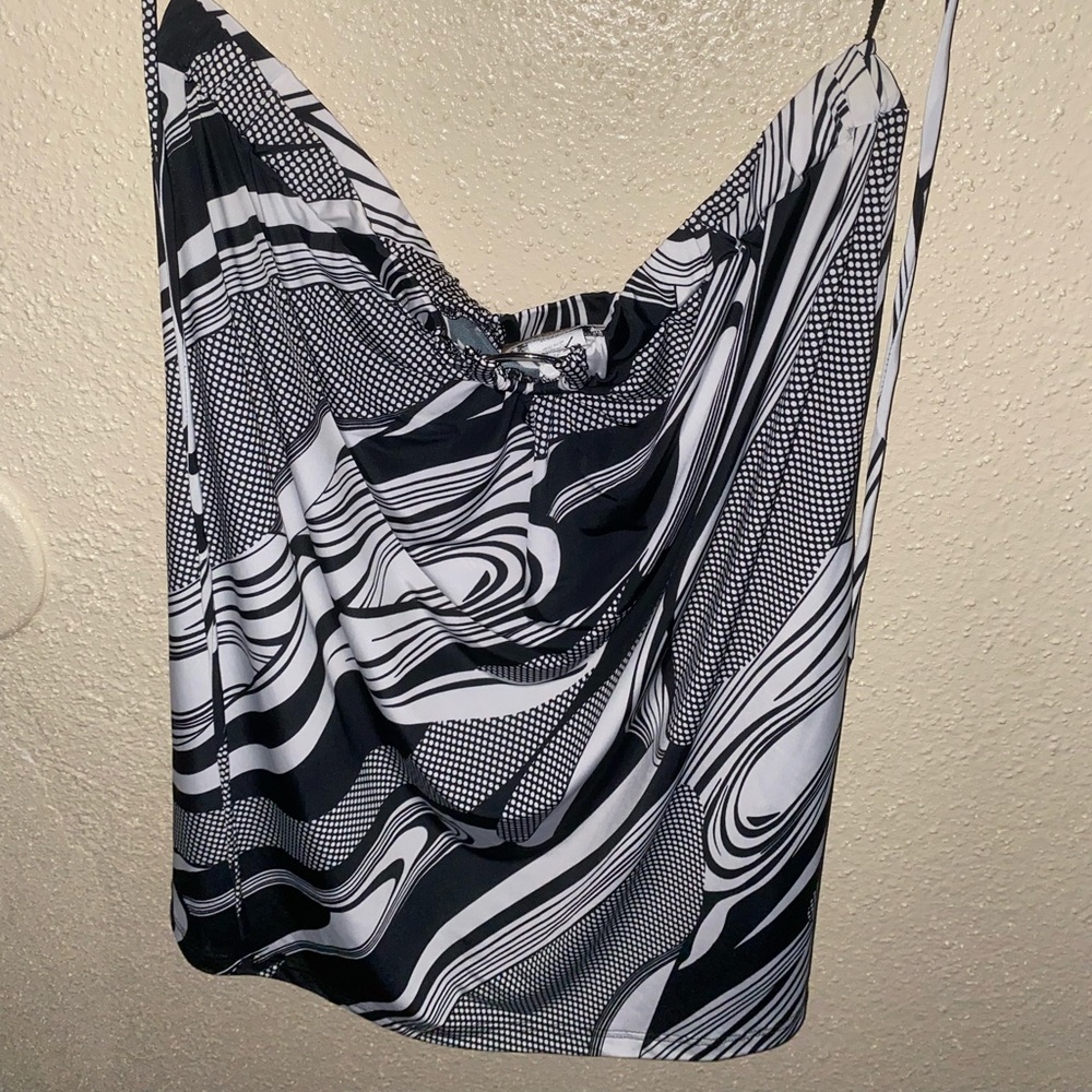 Black & white tube top.